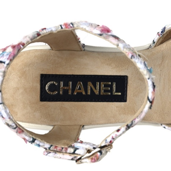 CHANEL Tweed Cork CC Wedge Sandals - Picture 4 of 7